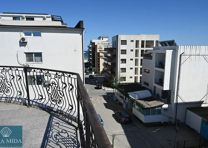 Mida Summer Năvodari