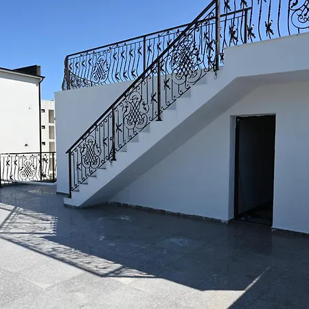 Mida Summer Năvodari